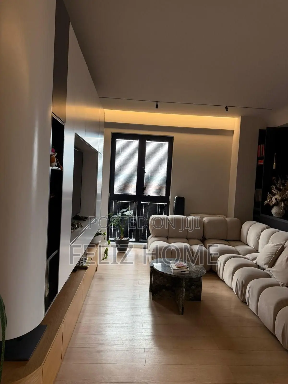 SHITET APARTAMENT 2+1+2 RRUGA E DIBRES 325.000 EURO