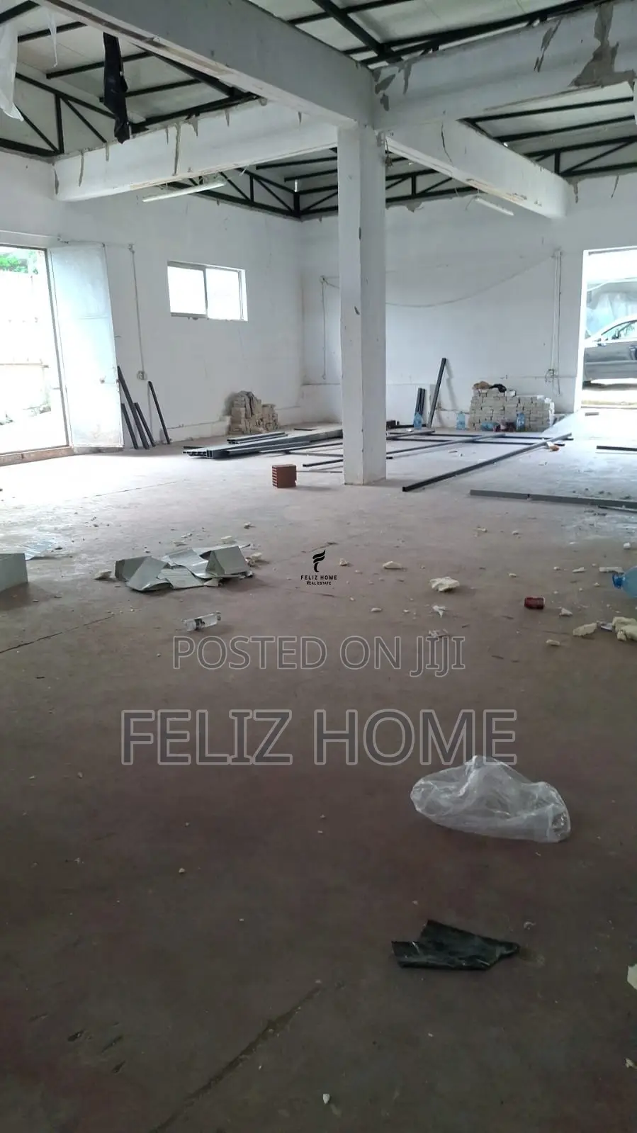 MAGAZINE ME QERA 500M2 KOMBINAT 2.500 EURO