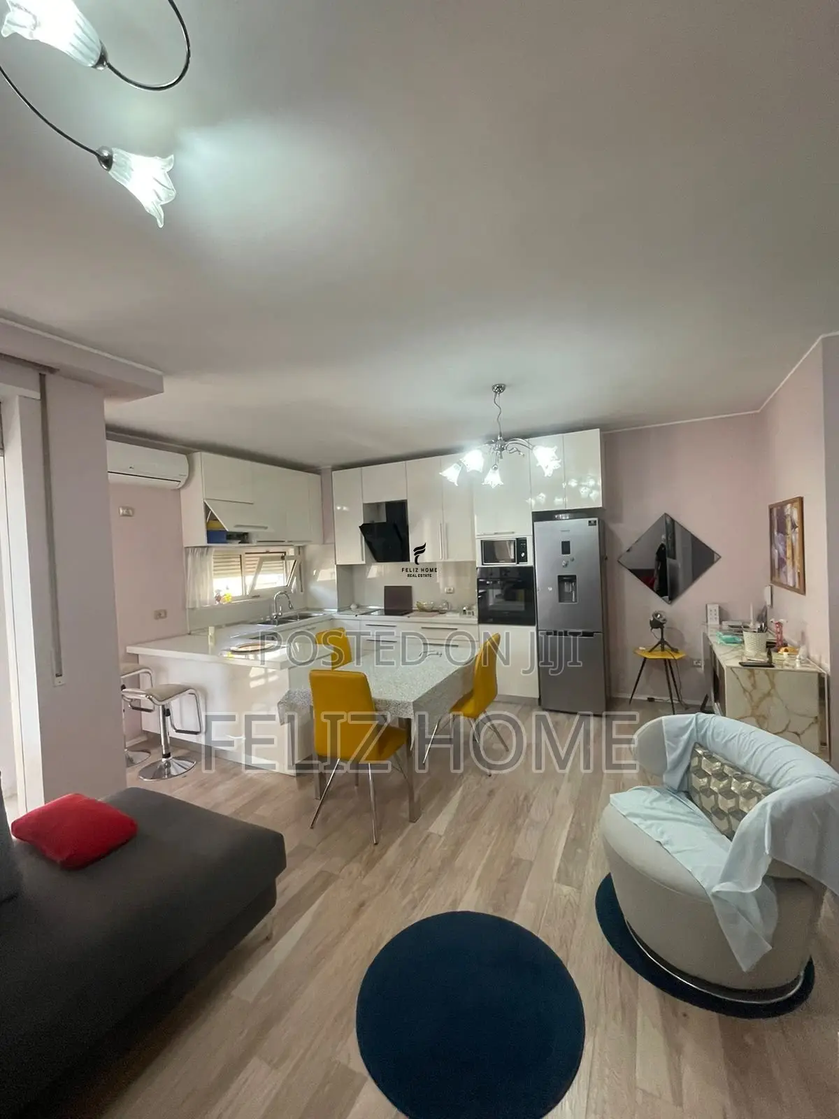 SHITET APARTAMENT 2+1+2+DEPO KOMUNA E PARISIT 320.000 EURO