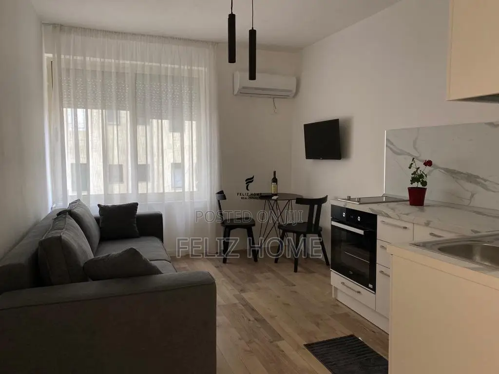 APARTAMENT ME QERA 1+1 MYSLYM SHYRI 65.000 LEKE