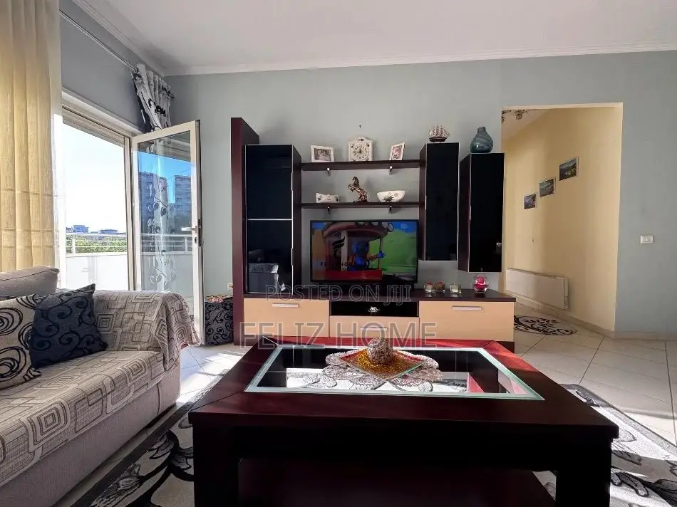 APARTAMENT ME QERA 2+1 KOPSHTI BOTANIK 80.000 LEKE