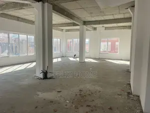 ZYRE ME QERA 500 M2 RRUGA E DIBRES 4.000 EURO
