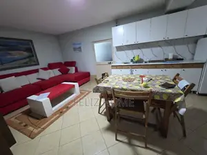 APARTAMENT ME QERA 1+1 MYSLYM SHYRI 45.000 LEKE