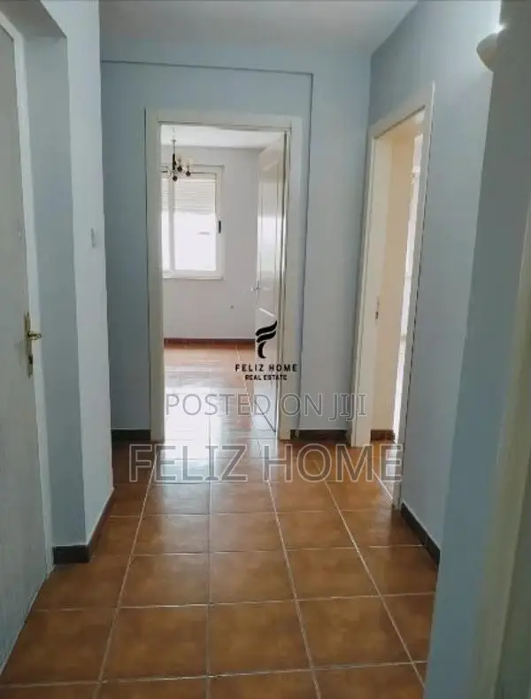 ZYRE ME QERA 50M2 21 DHJETORI 600 EURO