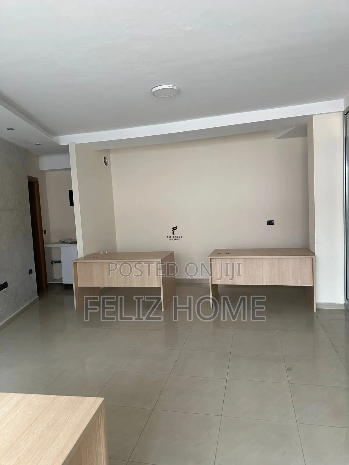 ZYRE ME QERA 50 M2 PAZARI I RI 50.000 LEKE
