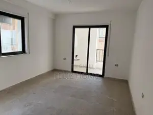 ZYRE ME QERA 145 M2 RRUGA E DURRESIT 120.000 LEKE