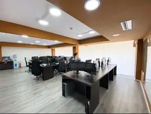 ZYRE ME QERA 200M2 BLLOK 3.500 EURO
