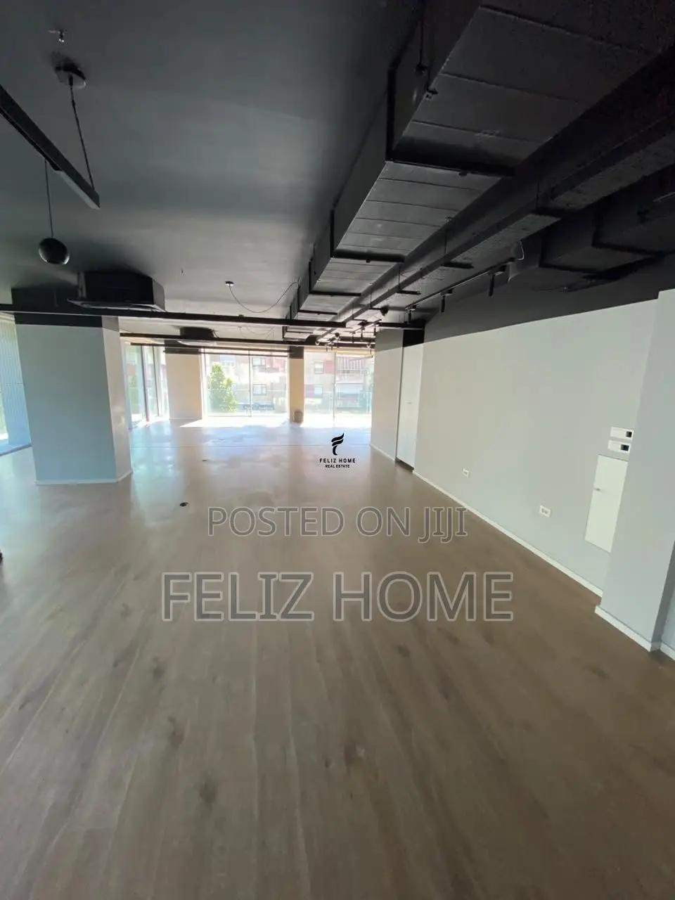 ZYRE ME QERA 520 M2 BLLOK 1.550.000 LEKE