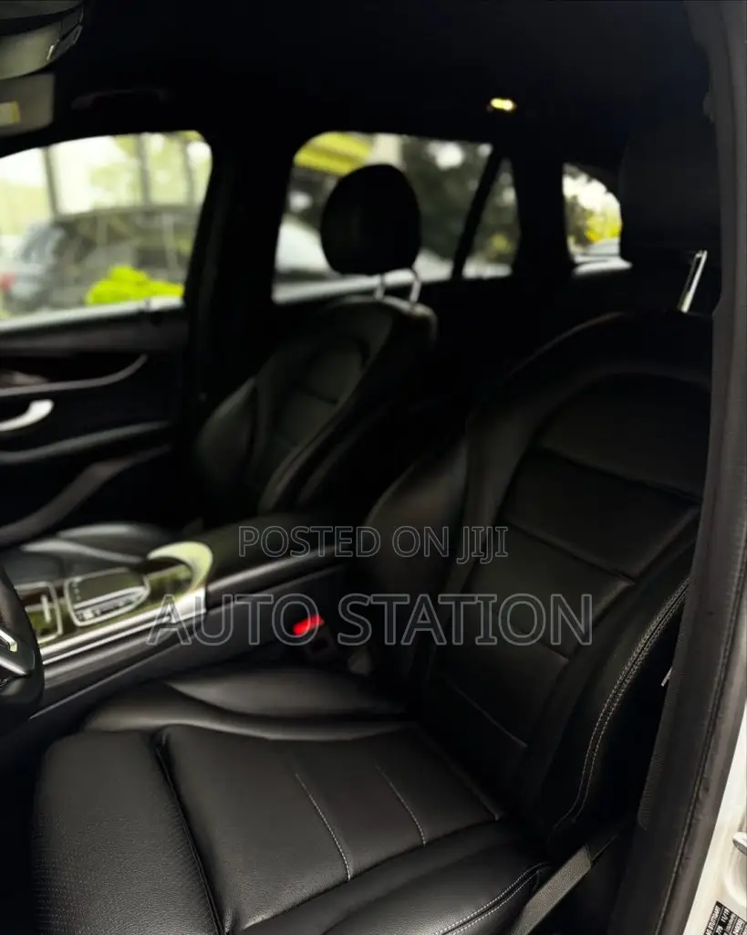 Mercedes Benz GLC 300