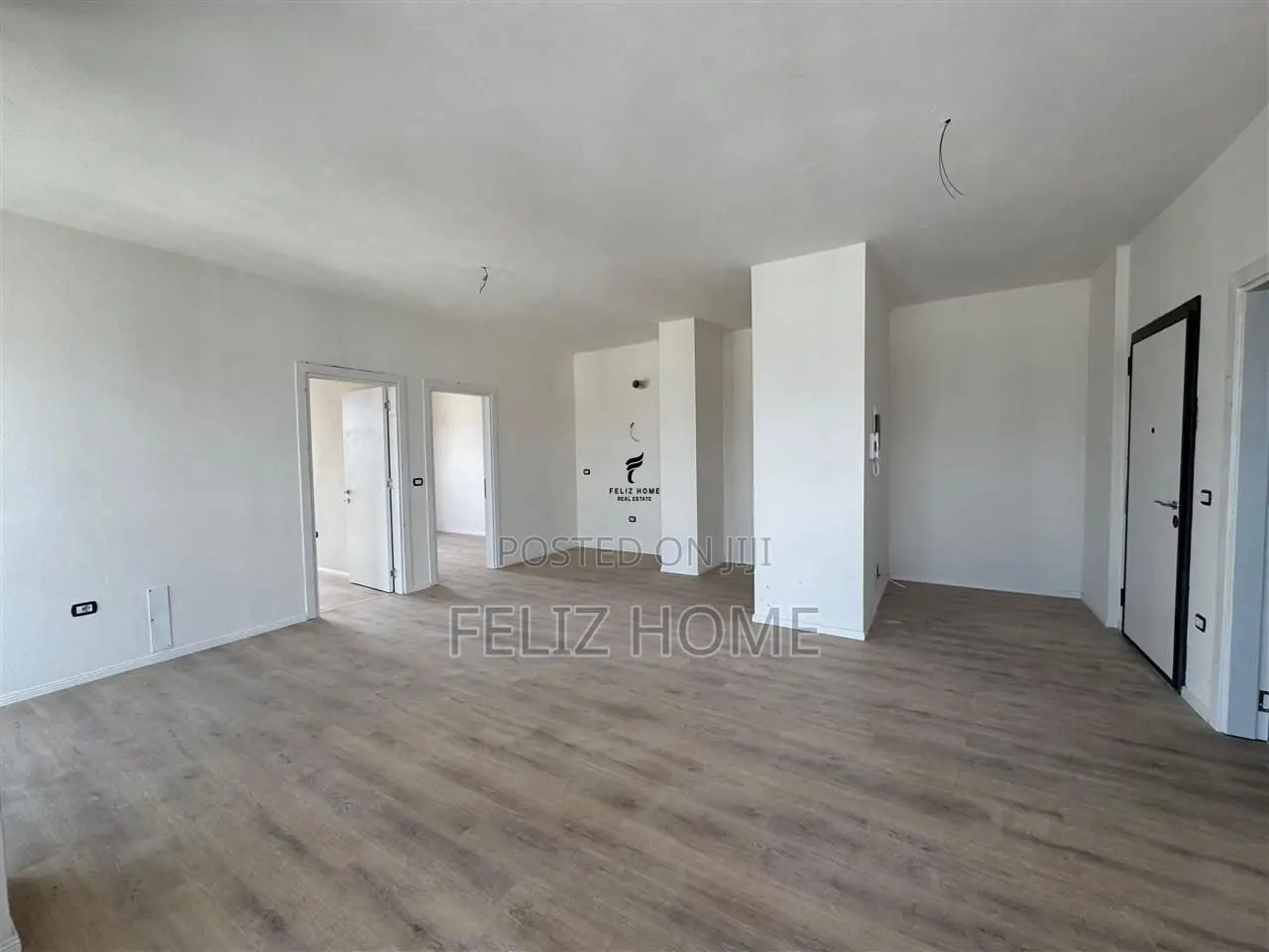 SHITET APARTAMENT 2+1 ISH FUSHA AVIACIONIT 180.000 EURO