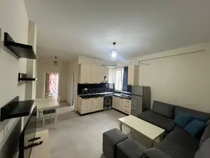 APARTAMENT ME QERA 1+1 SHKOLLA E BASHKUAR 45.000 LEKE