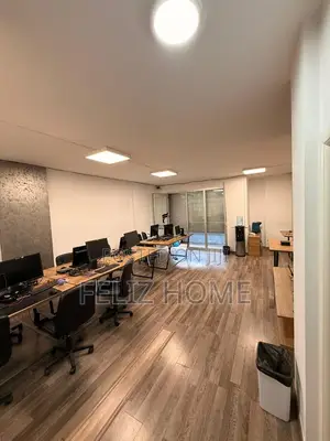 ZYRE ME QERA 100M2 STADIUMI DINAMO 130.000 LEKE