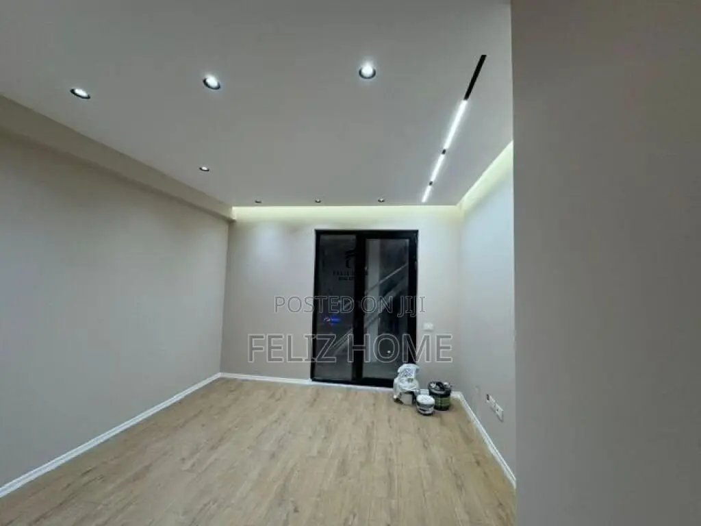ZYRE ME QERA 85 M2 KOMUNA E PARISIT 1.000 EURO
