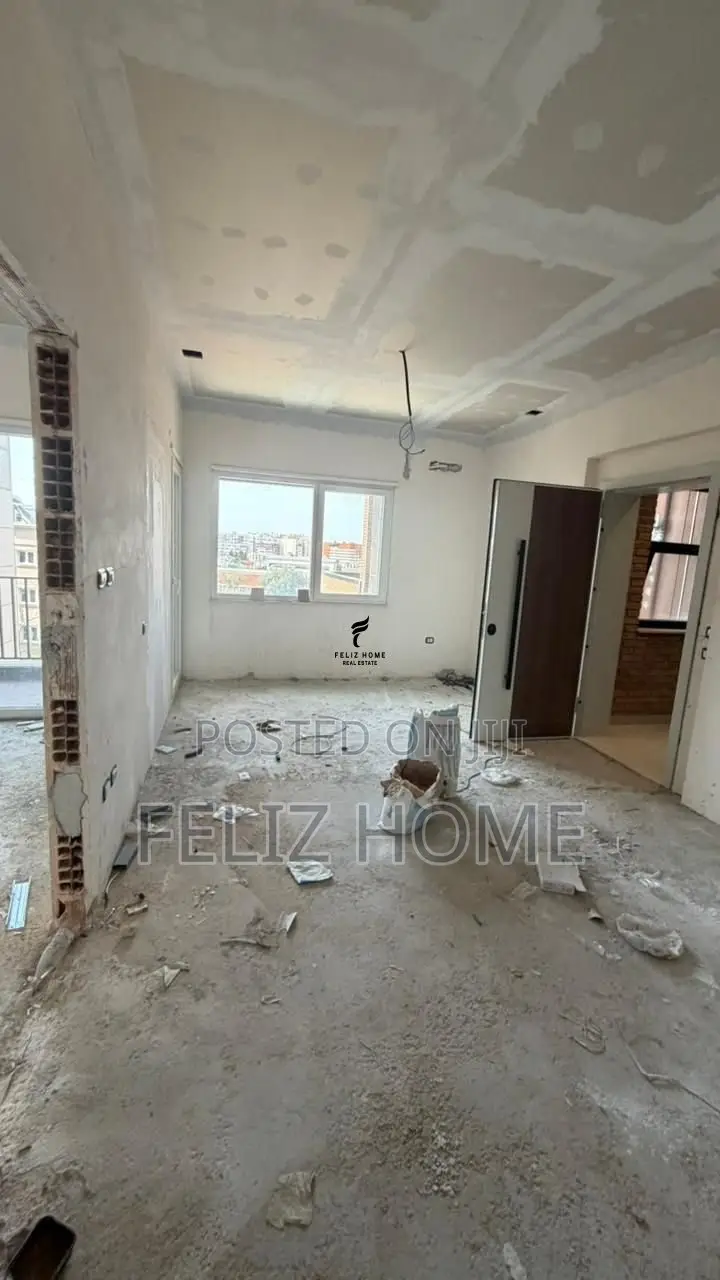 SHITET APARTAMENT 1+1 RRUGA E KAVAJES 125.000 EURO
