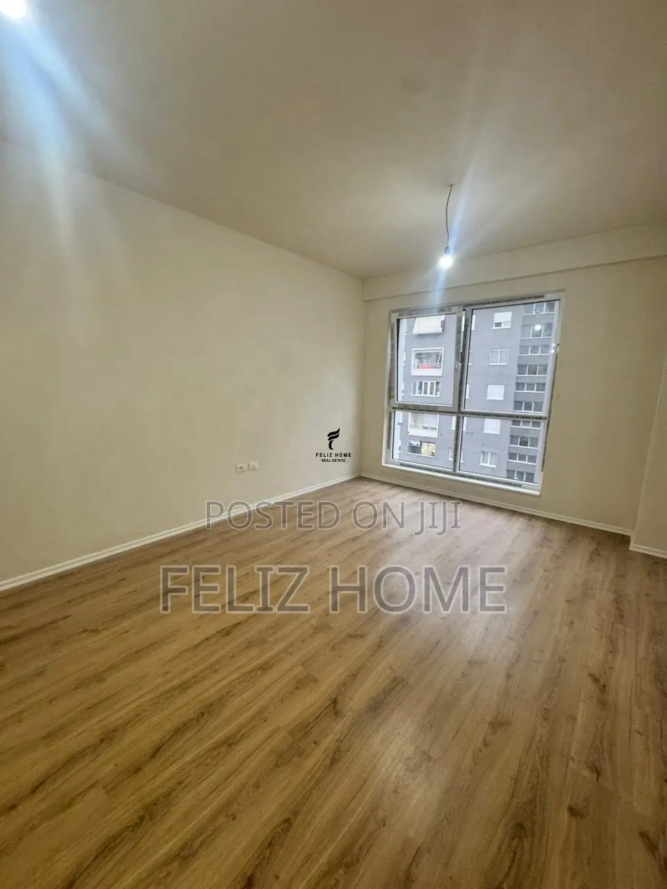 SHITET APARTAMENT 3+1+2+DEPO KOMUNA E PARISIT 375.000 EURO
