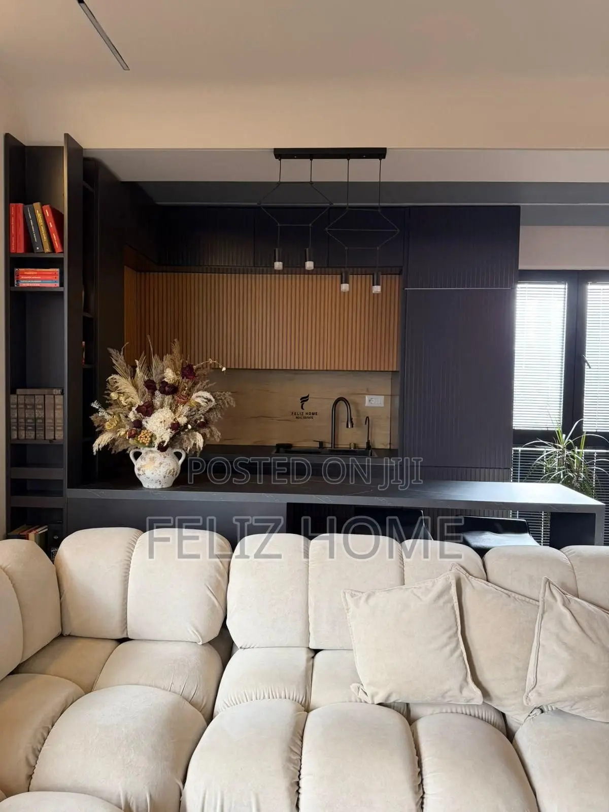 SHITET APARTAMENT 2+1+2 RRUGA E DIBRES 325.000 EURO