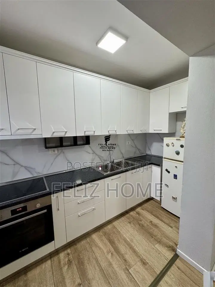 APARTAMENT ME QERA 1+1 MYSLYM SHYRI 65.000 LEKE