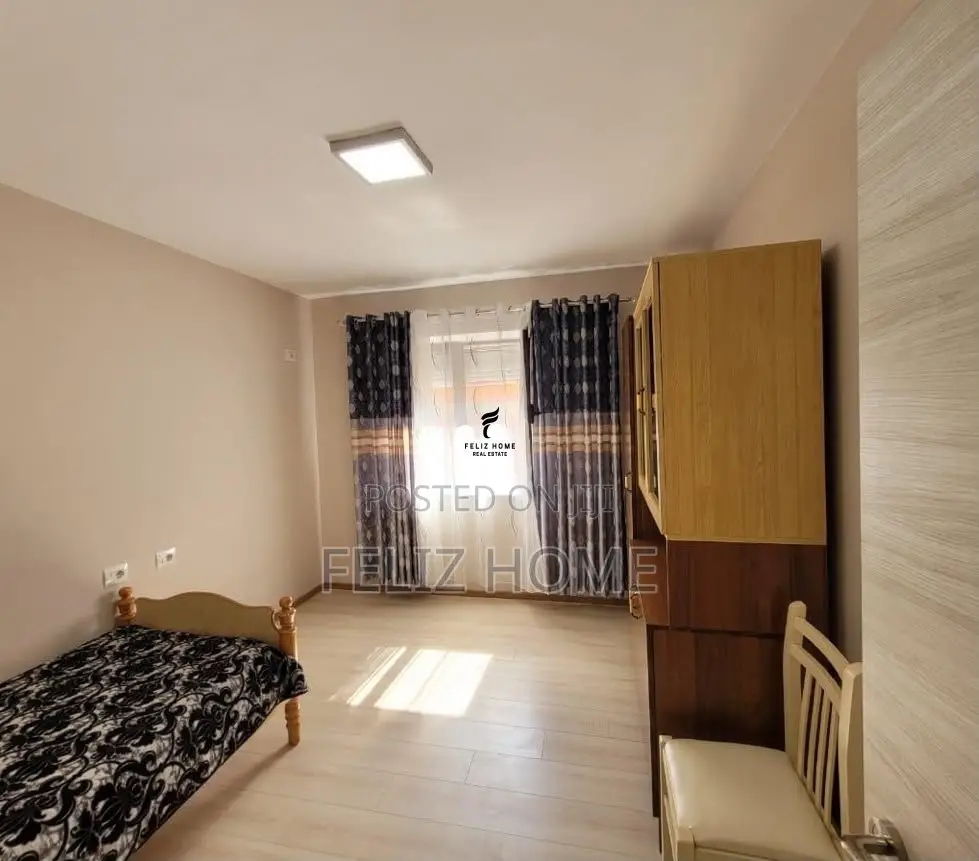 APARTAMENT ME QERA 2+1 MYSLYM SHYRI 65.000 LEKE