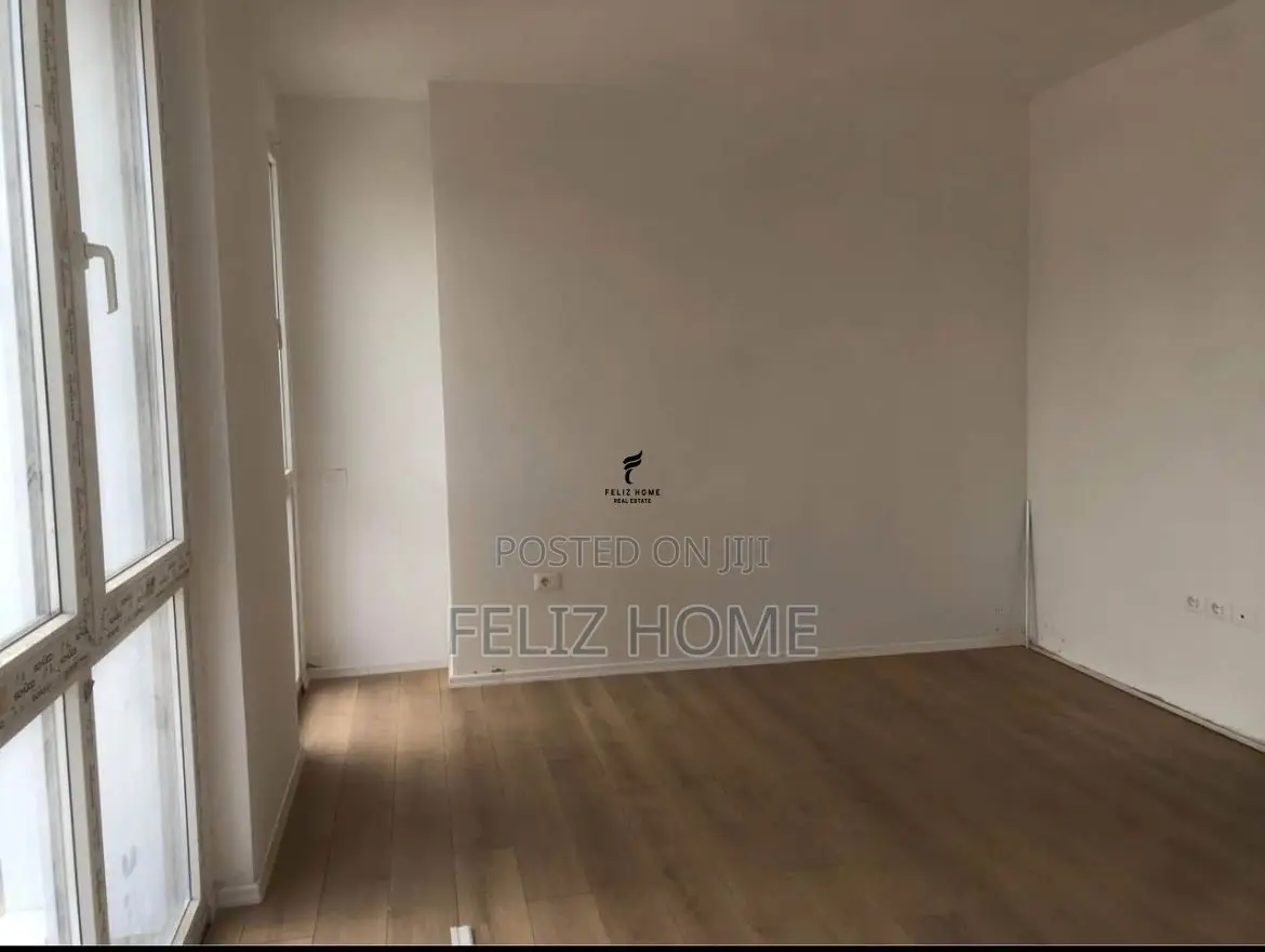 SHITET APARTAMENT 1+1 BULEVARDI I RI 132.000 EURO
