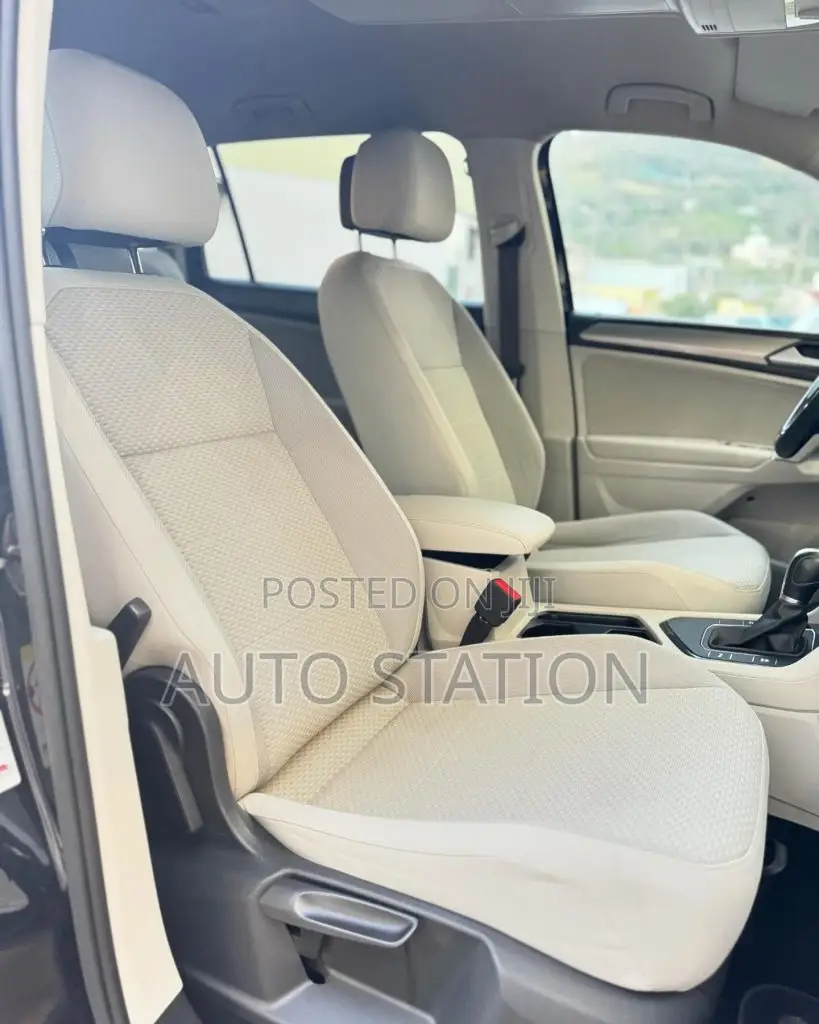 VOLKSWAGEN TIGUAN-ALL SPACE