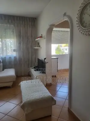 SHITET APARTAMENT 1+1 ISH PARKU AUTOBUZAVE 129.000 EURO