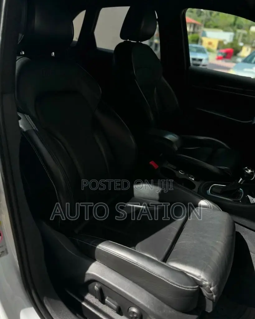 AUDI RSQ3