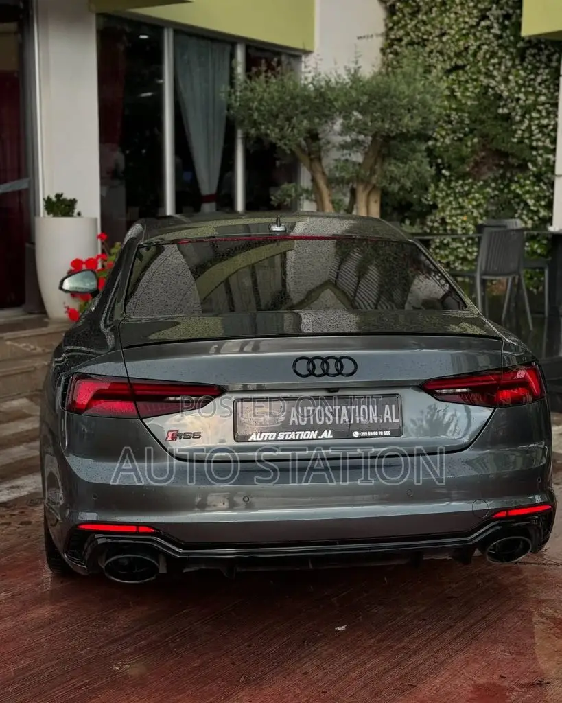Audi RS5 Night Package