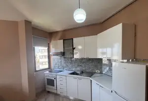 APARTAMENT ME QERA 1+1 STACIONI TRENIT 50.000 LEKE
