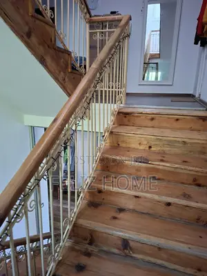 VILE ME QERA 2 KATESHE 280M2 BLLOKU I VILAVE, SELITE 200.000 LEKE
