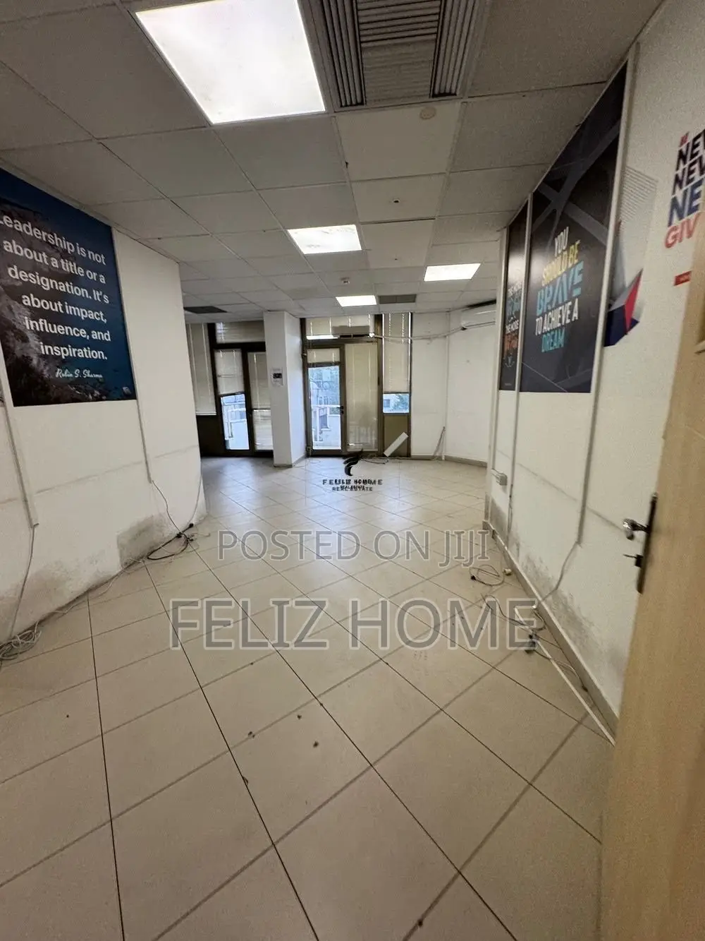 ZYRE ME QERA 200 M2 BLLOK 300.000 LEKE