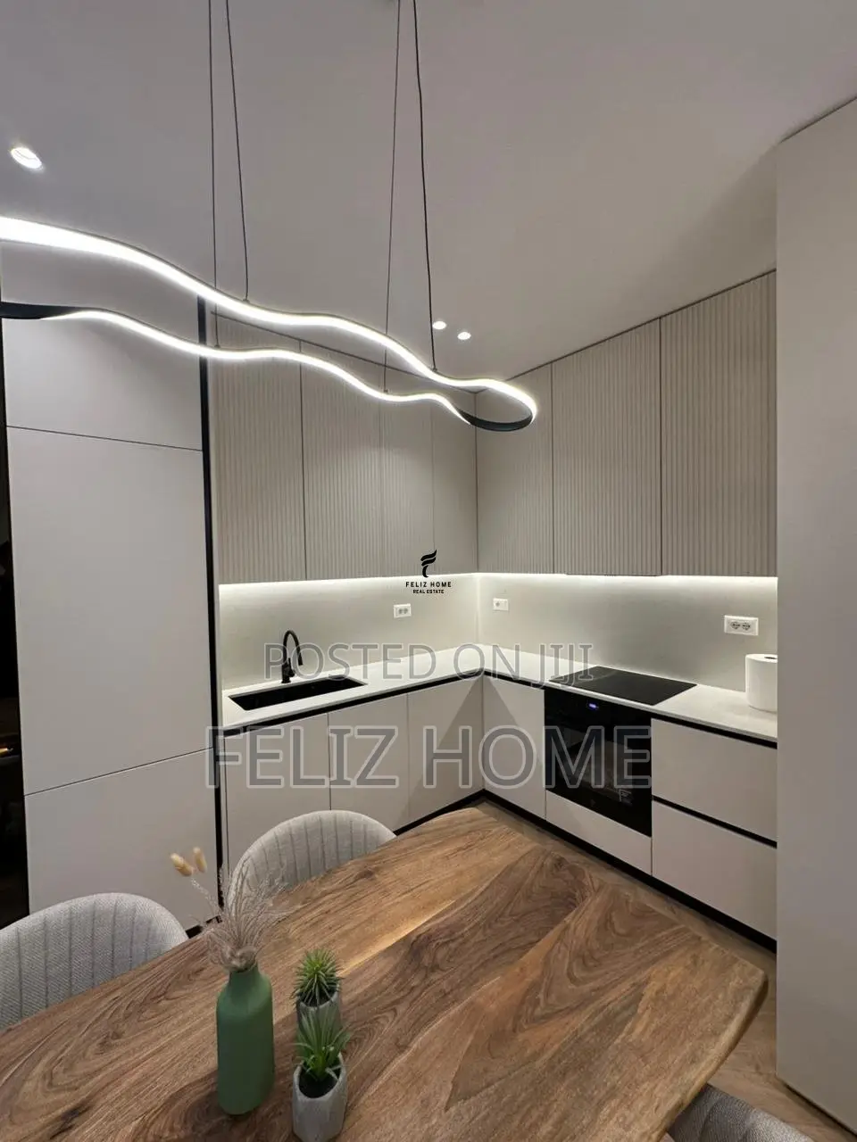 APARTAMENT ME QERA 2+1+2 RRUGA E KAVAJES 180.000 LEKE