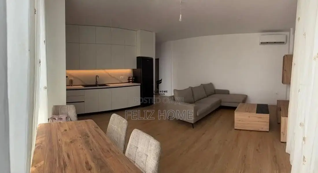 APARTAMENT ME QERA 2+1 BULEVARDI RI 70.000 LEKE