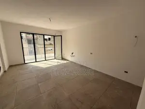 ZYRE ME QERA 145 M2 RRUGA E DURRESIT 120.000 LEKE