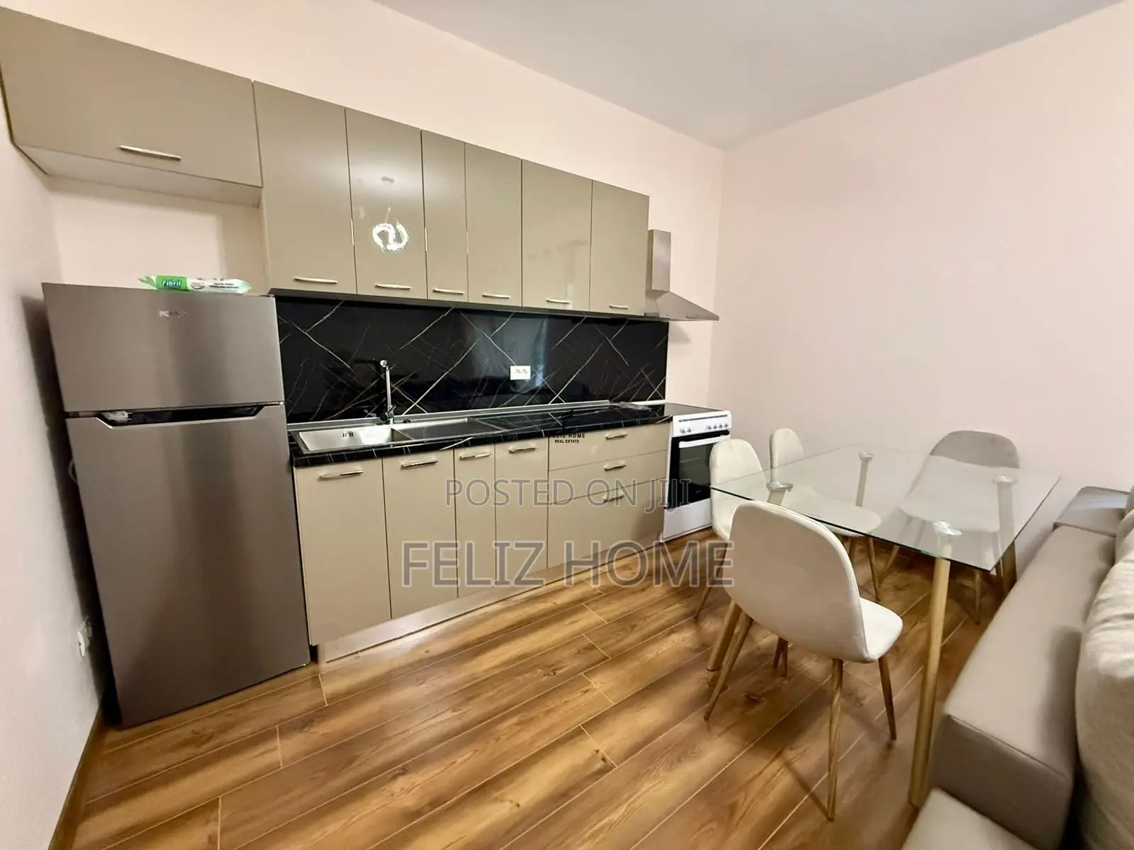 APARTAMENT ME QERA 1+1 RUGA E KAVAJES 65.000 LEKE