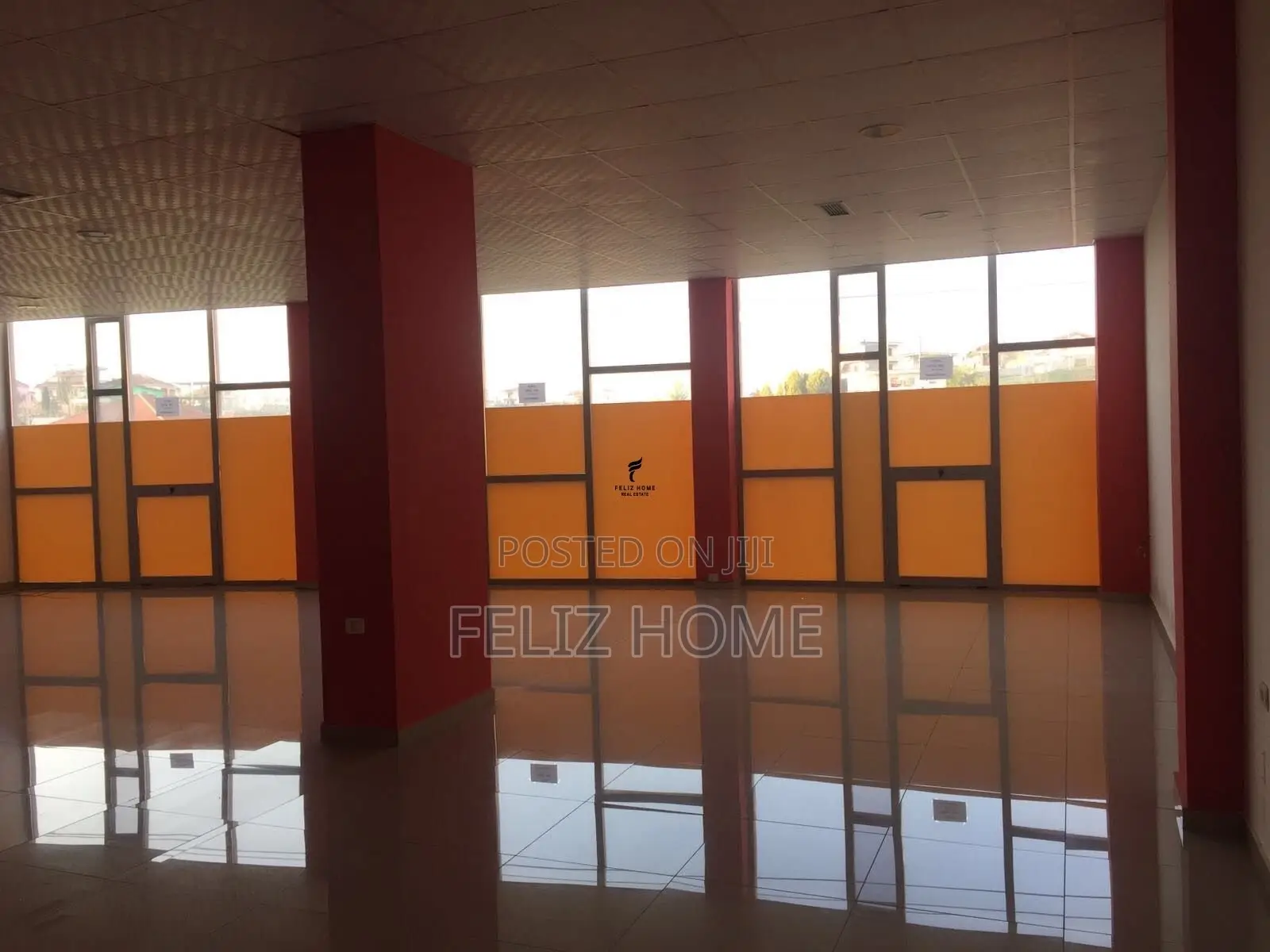 ZYRE ME QERA 250 M2 BULEVARDI I RI 70.000 LEKE