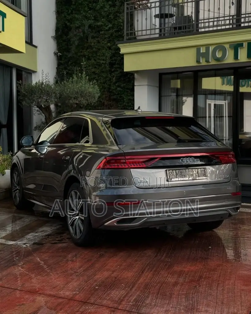Audi Q8