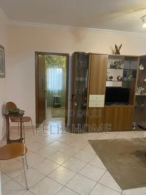 APARTAMENT ME QERA 2+1 STACIONI I TRENIT 75.000 LEKE