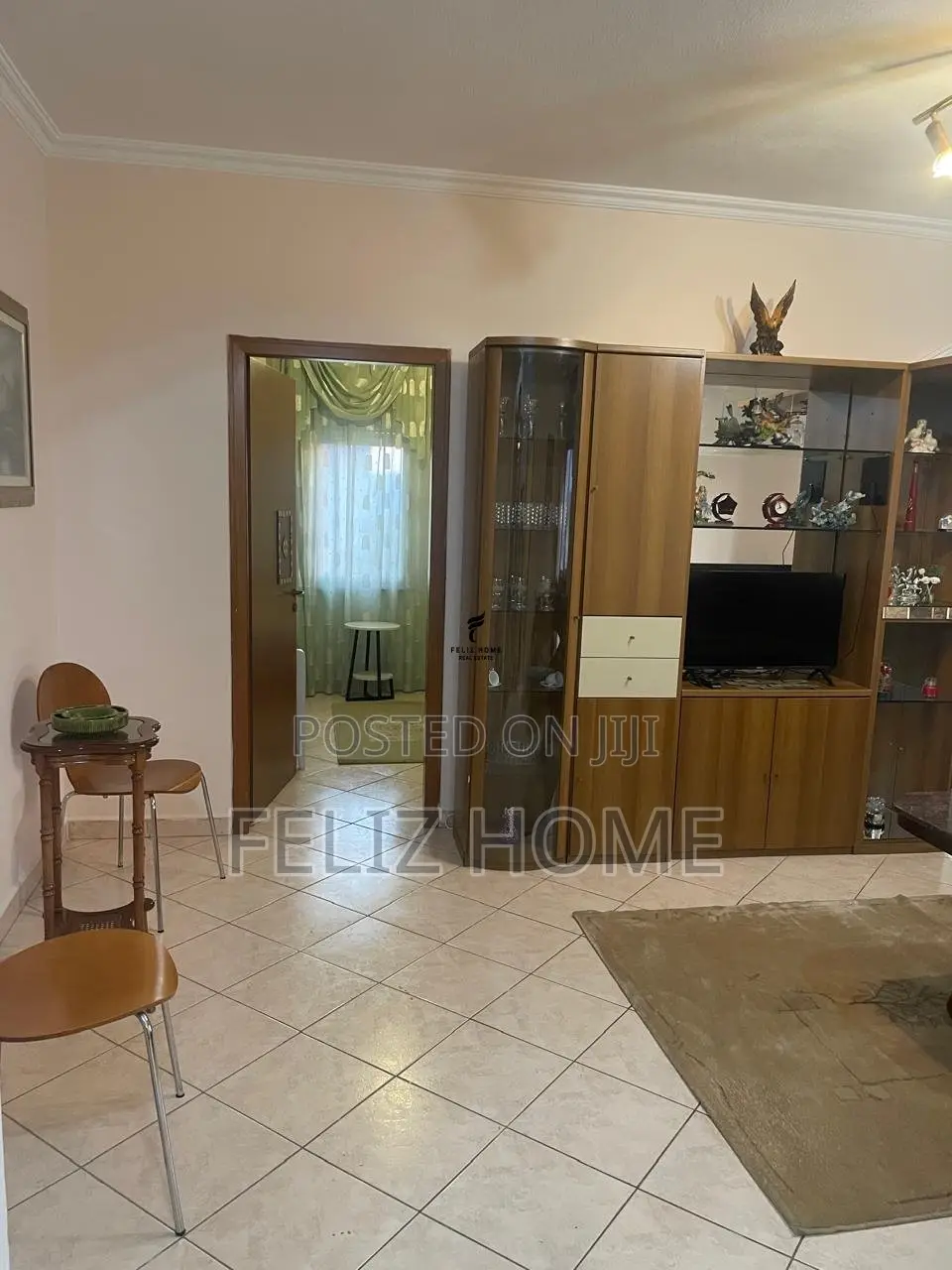 APARTAMENT ME QERA 2+1 STACIONI I TRENIT 75.000 LEKE