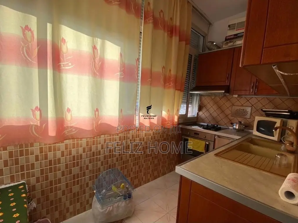 APARTAMENT ME QERA 2+1+2 VASIL SHANTO 55.000 LEKE