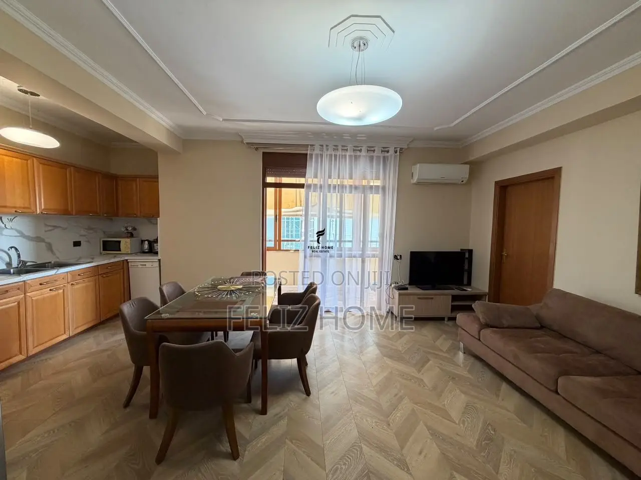 APARTAMENT ME QERA 4+1 ISH EKSPOZITA 130.000 LEKE