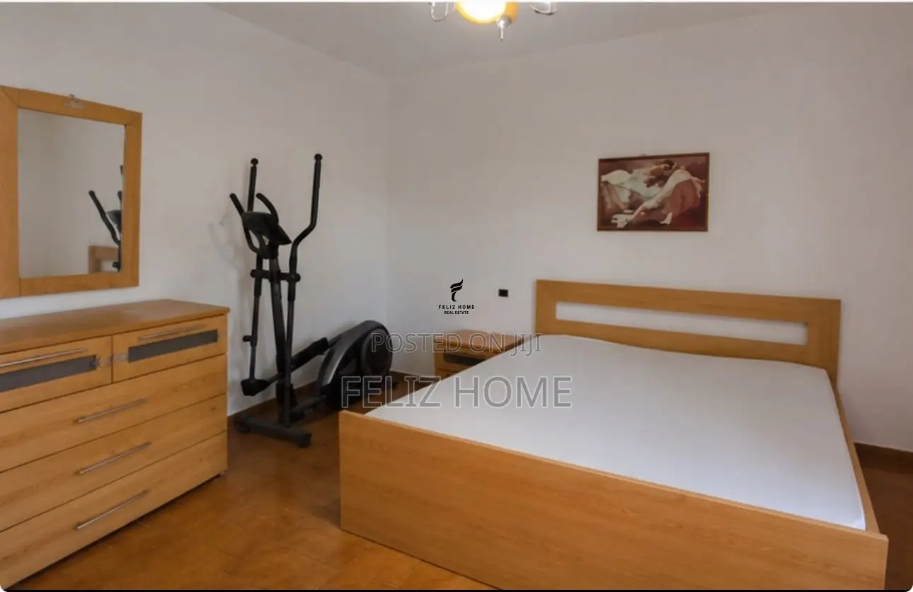 APARTAMENT ME QERA 2+1+2 BLLOK 1.000 EURO