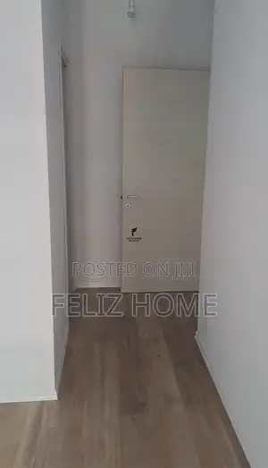 APARTAMENT ME QERA 2+1 UNIVERS CITY 40.000 LEKE