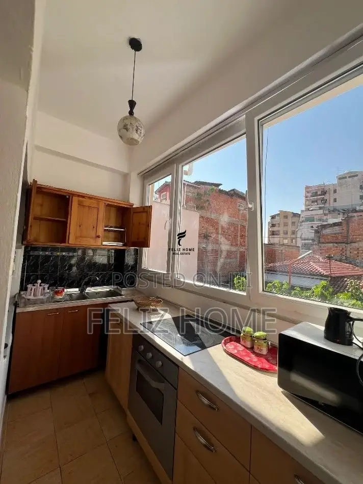 APARTAMENT ME QERA 1+1 RRUGA RIZA CEROVA 45.000 LEKE