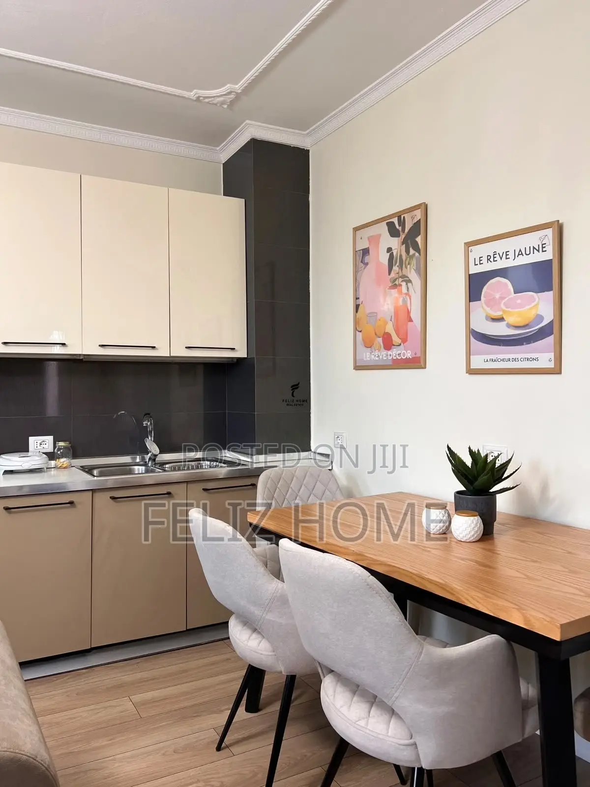 APARTAMENT ME QERA 3+1+2 VASIL SHANTO 120.000 LEKE