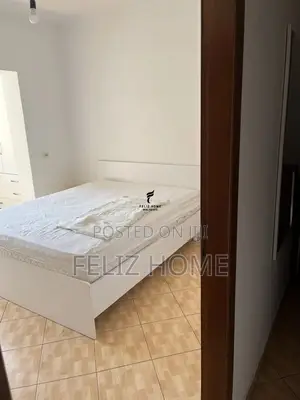 APARTAMENT ME QERA 1+1 XHAMLLIKU 40.000 LEKE