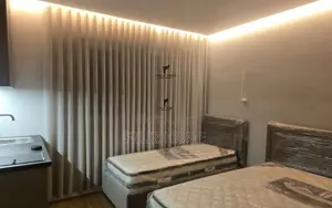 GARSIONERE ME QERA 25 M2 PAZARI I RI 40.000 LEKE