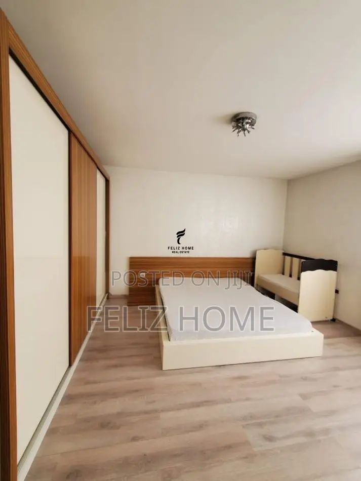 APARTAMENT ME QERA 2+1 PAZARI I RI 60.000 LEKE