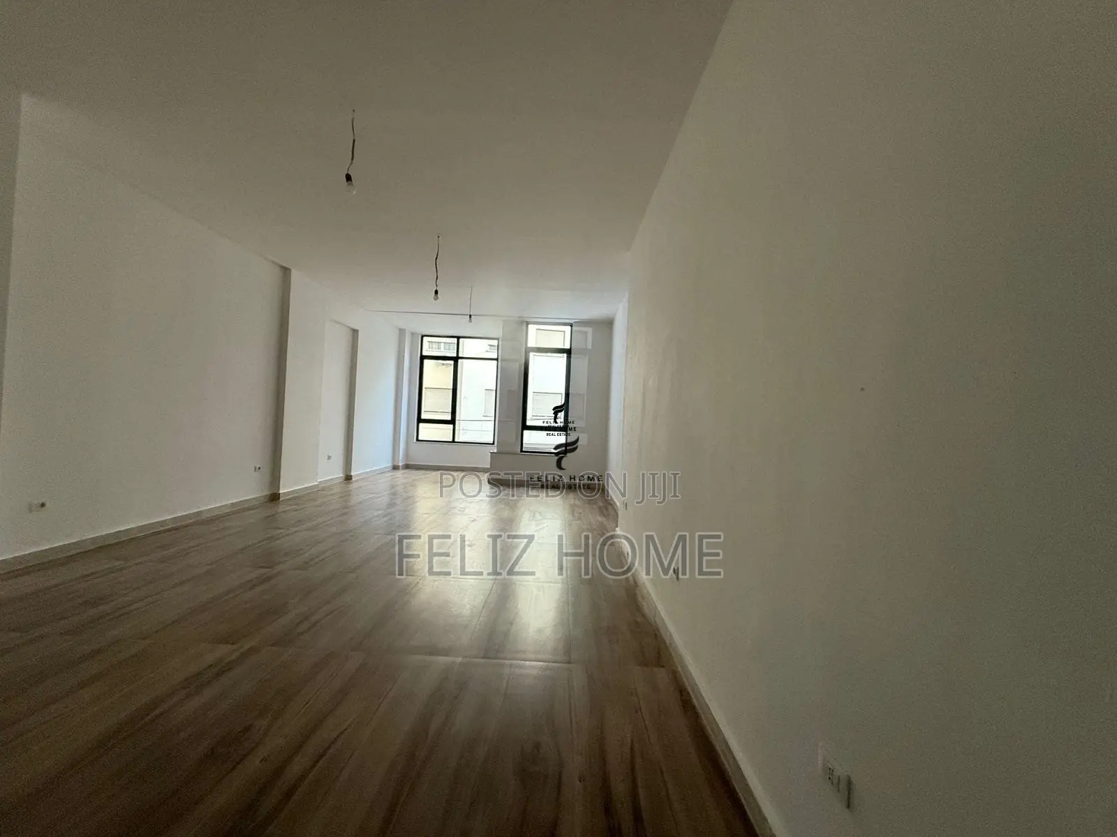 ZYRE ME QERA 180 M2 SHESHI WILLSON 2000 EURO