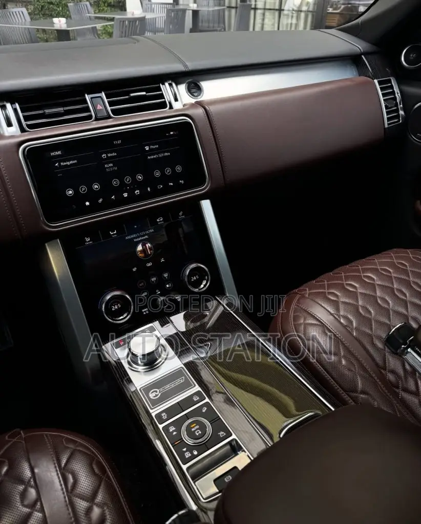 Range Rover Vogue SV Autobiography
