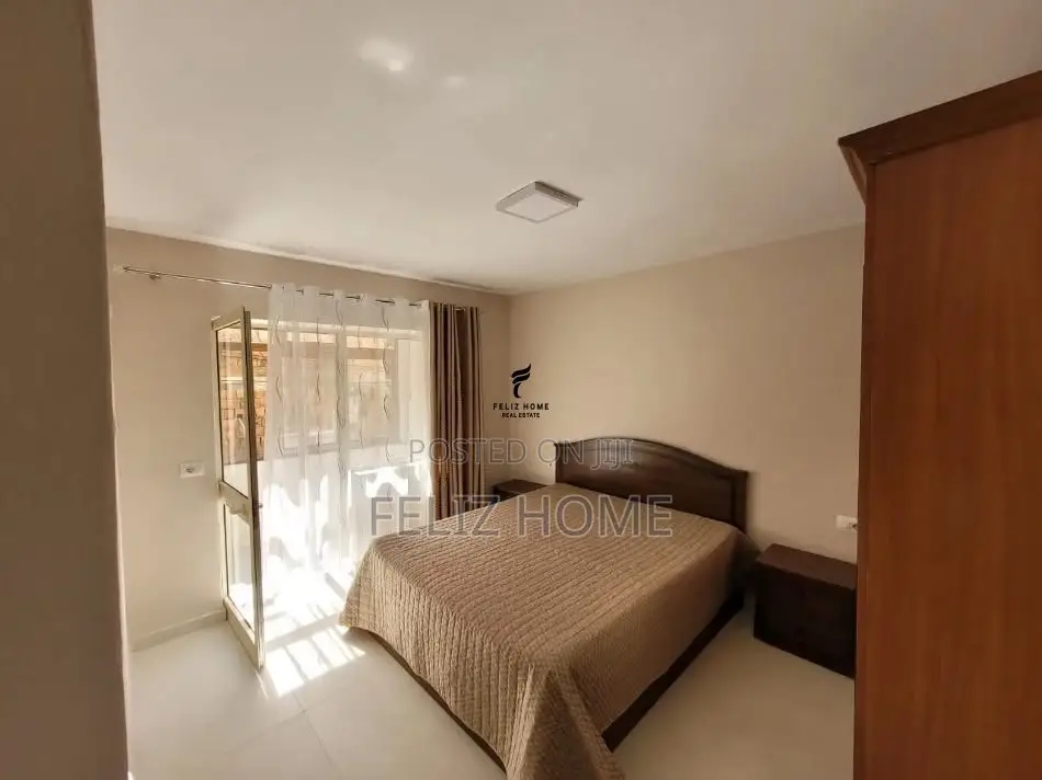 APARTAMENT ME QERA 2+1 MYSLYM SHYRI 650 EURO